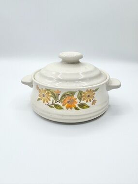 Vintage Capri Bake ‘N Store Stoneware Mini Casserole Dish Cream Daisy 1970s